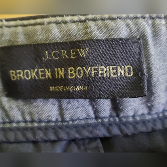 J Crew womens Boyfriend shorts, broken in - Picture 6 of 14